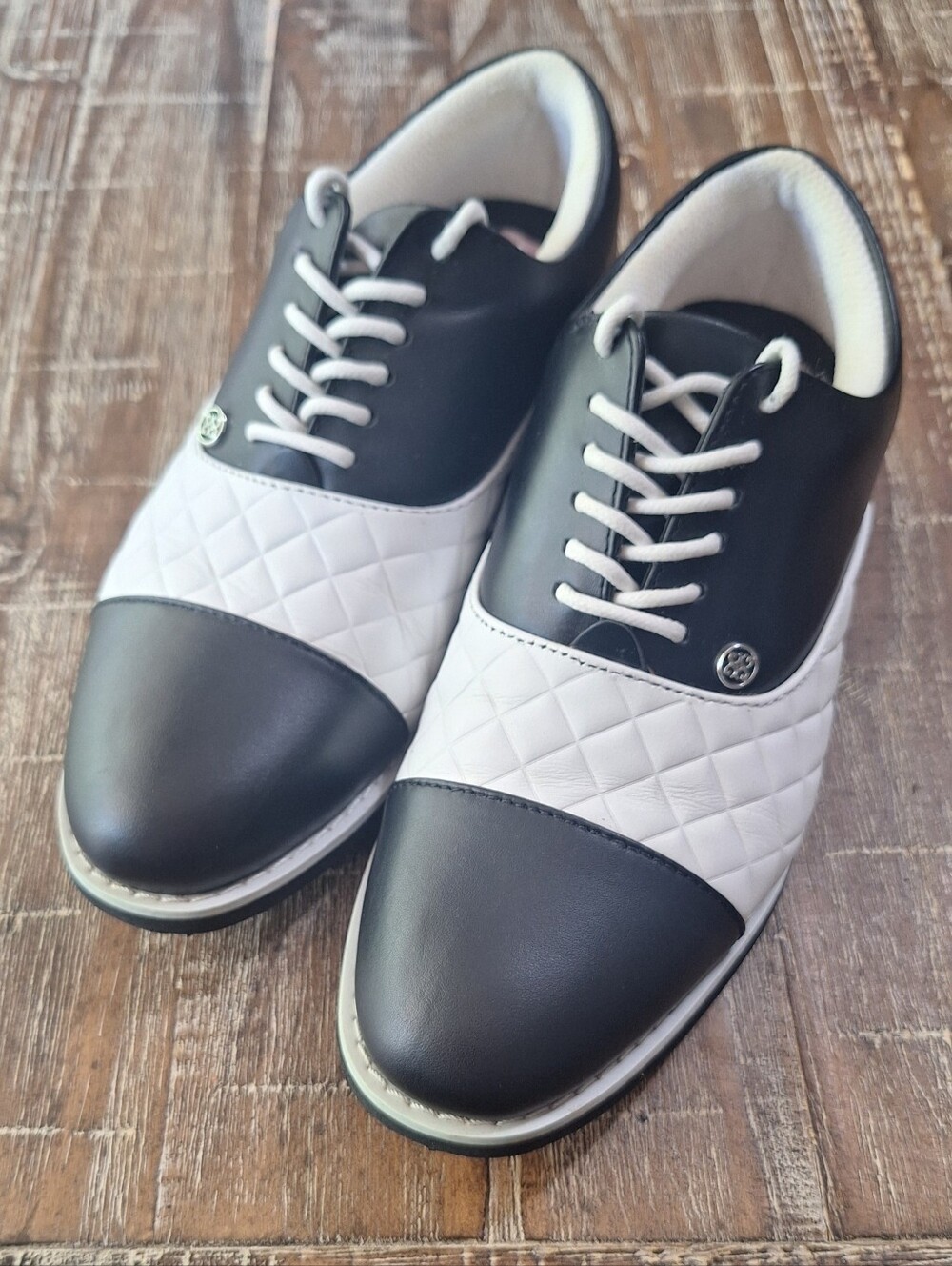 G/FORE Quilted Cap Toe Gallivanter Golf Shoes Onyx Snow Leather Women's 7
